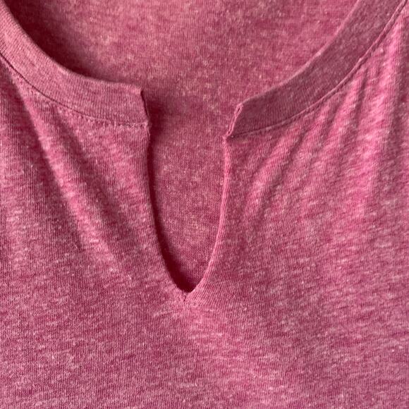 Under Armour Pink Sleeveless Shirt or Tank Top Athletic Active Size L - Picture 9 of 12